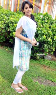 Regina Cassandra feet photo thumbnail