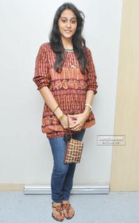 Regina Cassandra feet photo thumbnail