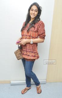 Regina Cassandra feet photo thumbnail