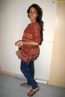 Regina Cassandra feet photo thumbnail