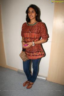 Regina Cassandra feet photo thumbnail