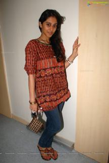 Regina Cassandra feet photo thumbnail