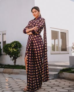 Regina Cassandra feet photo 4