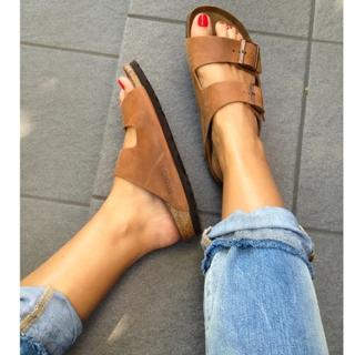Regina Dukai feet photo 4