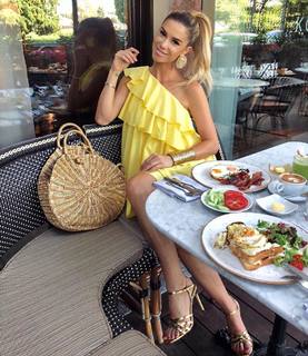 Regina Dukai feet photo 3