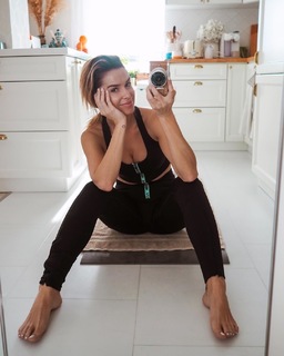 Regina Dukai feet photo 5