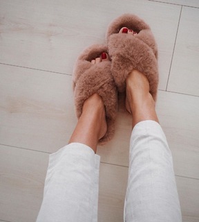 Regina Dukai feet photo 1