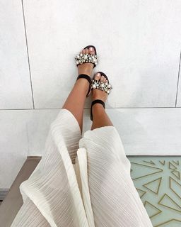 Regina Dukai feet photo 1
