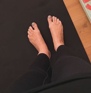 Regina Dukai feet photo 3