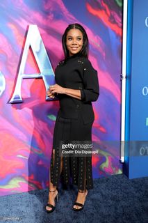 Regina Hall feet photo thumbnail