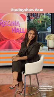 Regina Hall feet photo thumbnail