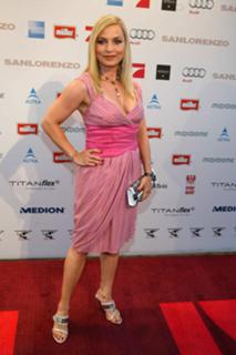 Regina Halmich feet photo 4