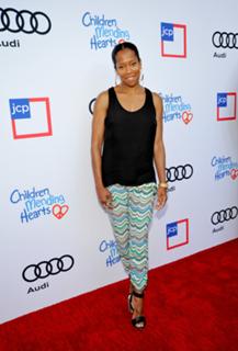 Regina King feet photo thumbnail