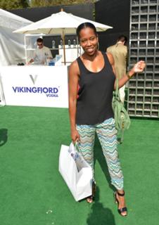 Regina King feet photo thumbnail