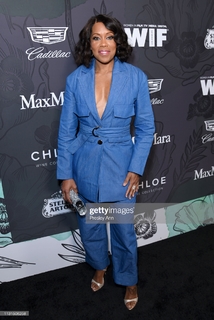 Regina King feet photo thumbnail