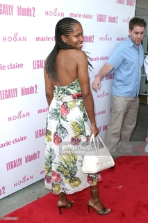 Regina King feet photo thumbnail