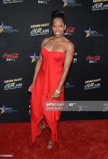 Regina King feet photo thumbnail