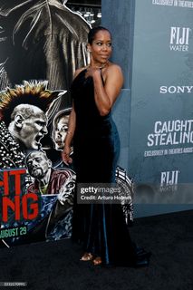 Regina King feet photo thumbnail
