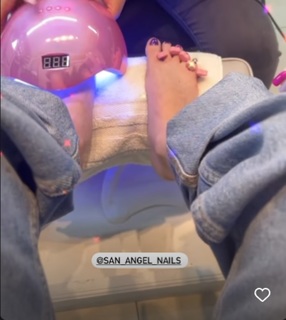 Regina Pavón feet photo 1