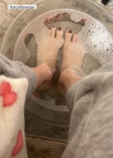 Regina Pavón feet photo 9
