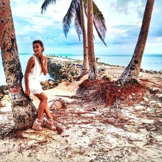 Regina Todorenko feet photo thumbnail