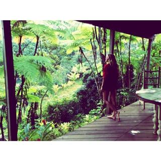 Regina Todorenko feet photo thumbnail