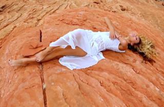 Regina Todorenko feet photo thumbnail