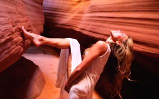 Regina Todorenko feet photo thumbnail