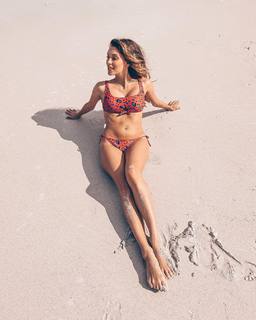 Regina Todorenko feet photo thumbnail