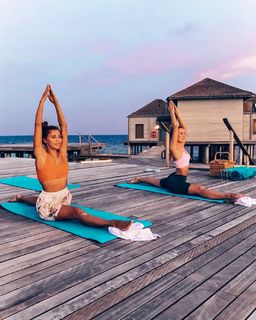 Regina Todorenko feet photo thumbnail