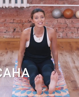 Regina Todorenko feet photo thumbnail