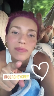 Regina Todorenko feet photo thumbnail