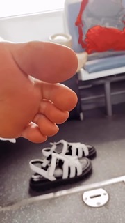 Regina Todorenko feet photo thumbnail