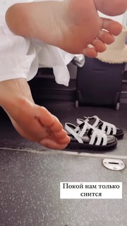 Regina Todorenko feet photo thumbnail