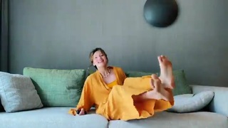Regina Todorenko feet photo thumbnail