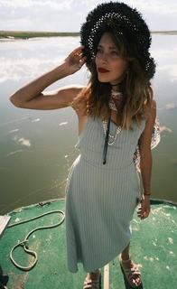 Regina Todorenko feet photo thumbnail