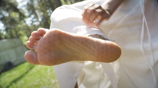 Regina Todorenko feet photo thumbnail