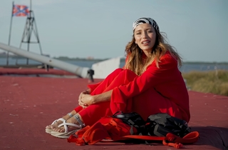 Regina Todorenko feet photo thumbnail