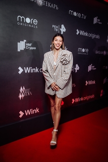 Regina Todorenko feet photo thumbnail