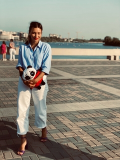 Regina Todorenko feet photo thumbnail