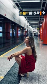 Regina Todorenko feet photo thumbnail