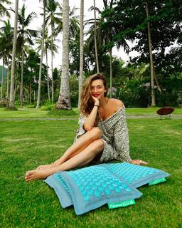 Regina Todorenko feet photo thumbnail