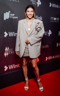 Regina Todorenko feet photo thumbnail