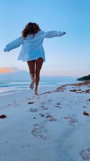 Regina Todorenko feet photo thumbnail