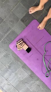 Regina Todorenko feet photo thumbnail