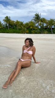 Regina Todorenko feet photo thumbnail