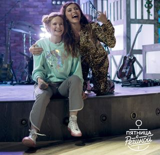 Regina Todorenko feet photo thumbnail