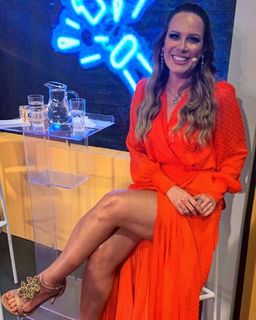 Regina Volpato feet photo 9