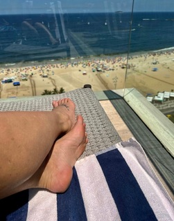 Regina Volpato feet photo 7