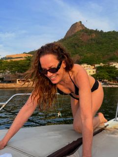Regina Volpato feet photo 9